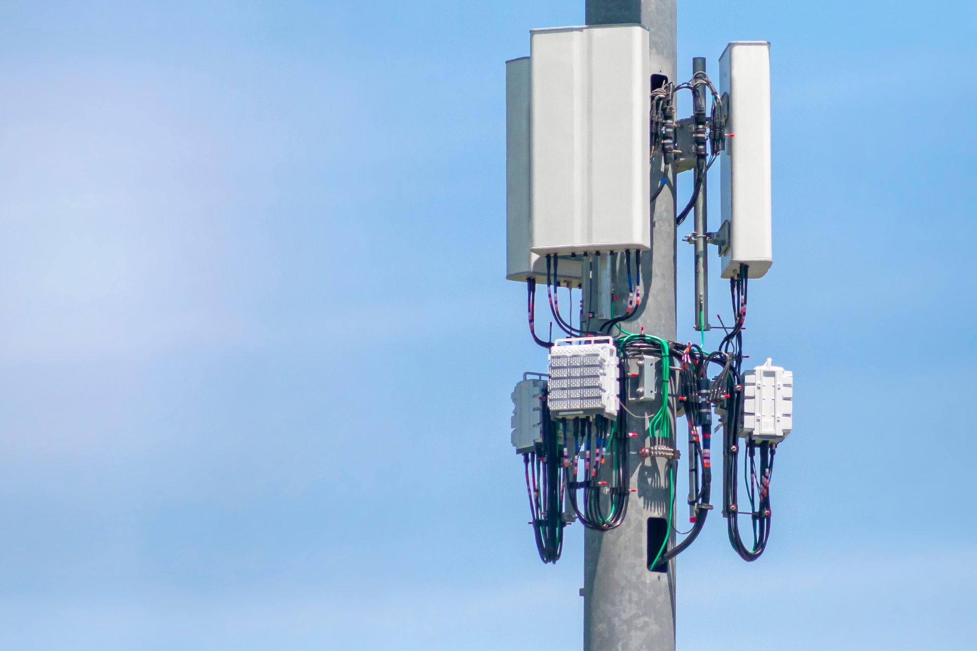 Cellular Bonding for Event Broadcasting and Video Streaming